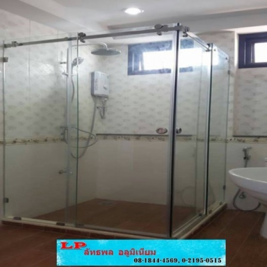 รับติดตั้งฉากกั้นอาบน้ำ - ร้านลัทธพล อลูมิเนียม - รับติดตั้งฉากกั้นอาบน้ำ  ฉากกั้นอาบน้ำ  ระเบียงกระจกเทมเปอร์  ราวกั้นกระจก  กระจกกั้นอาบน้ำ แบบกระจกด้านเดียว  ราวระเบียงกันตก  ราวบันไดกระจกเทมเปอร์  กระจกกั้นห้องน้ำ  ฉากกั้นห้องน้ำแบบบานถาวร  ฉากกั้นห้องน้ำแบบกั้นตรง 